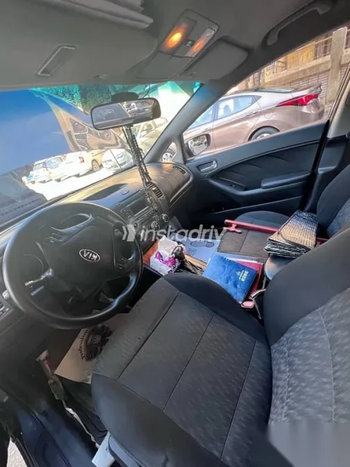 كيا سيراتو 2014 أزرق غامق مستعملة للبيع - 6