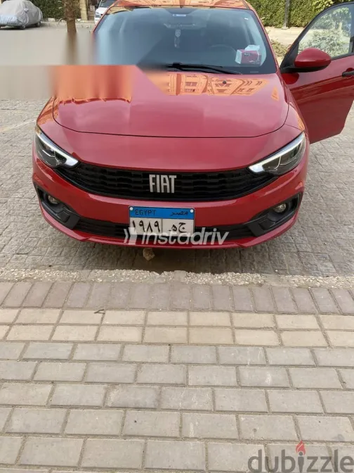 فيات تيبو 2022 أحمر مستعملة للبيع - 1