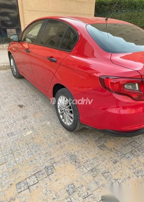 فيات تيبو 2022 أحمر مستعملة للبيع - 3