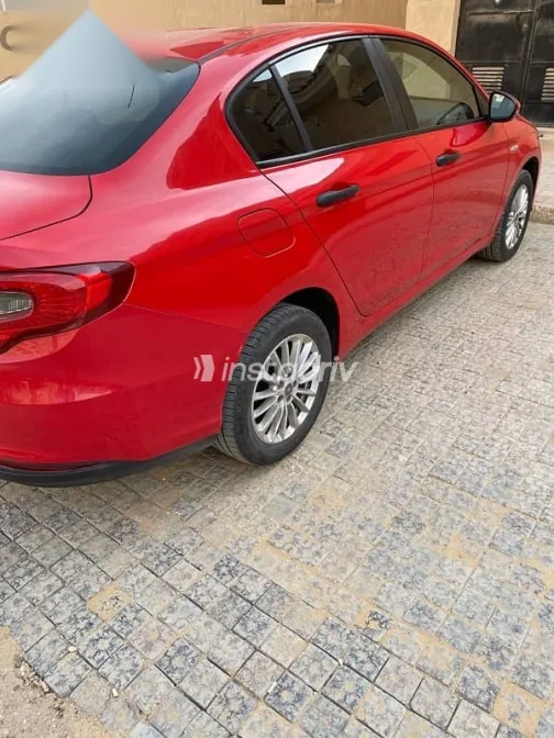 فيات تيبو 2022 أحمر مستعملة للبيع - 4