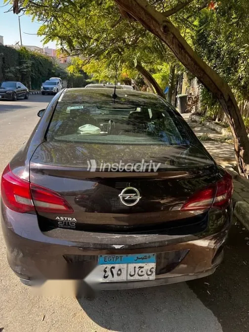 Opel Astra 2015 Brown Used for Sale - 8