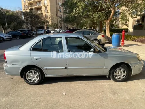 هيونداي فيرنا 2008 سماوي مستعملة للبيع - 3