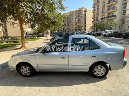 هيونداي فيرنا 2008 سماوي مستعملة للبيع - 4