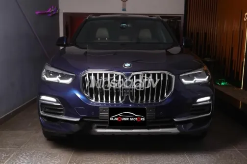 بي ام دبليو X5 2021 أزرق غامق مستعملة للبيع - 1