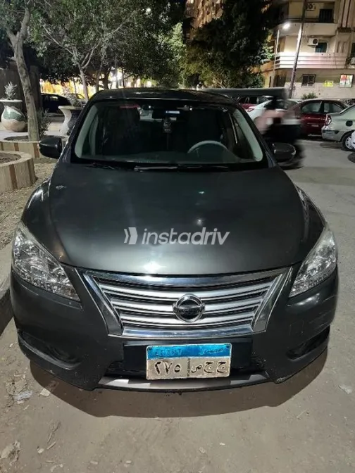 نيسان سنترا 2018 أبيض مستعملة للبيع - 2