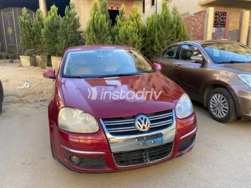 فولكس فاغن جيتا 2007 أحمر غامق مستعملة للبيع - 3