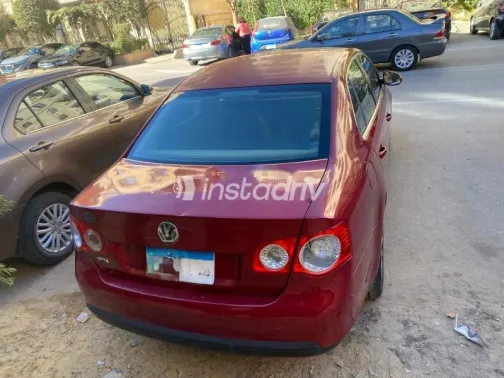فولكس فاغن جيتا 2007 أحمر غامق مستعملة للبيع - 4
