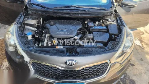 كيا سيراتو 2014 فضي مستعملة للبيع - 4