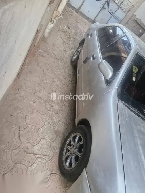 نيسان صنى 1999 فضي جديدة للبيع - 6