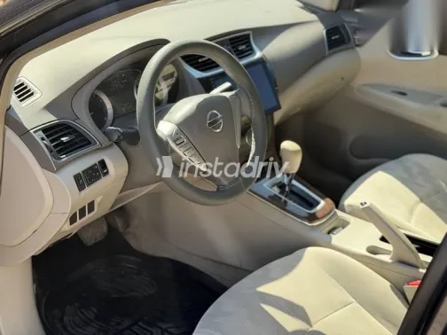 نيسان سنترا 2017 بني مستعملة للبيع - 6