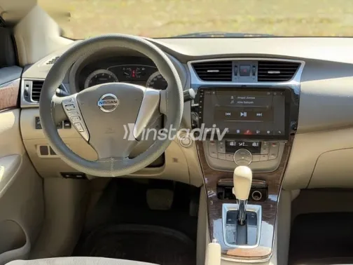 نيسان سنترا 2017 بني مستعملة للبيع - 7