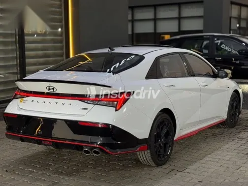 Hyundai Elantra 2024 White New for Sale - 3