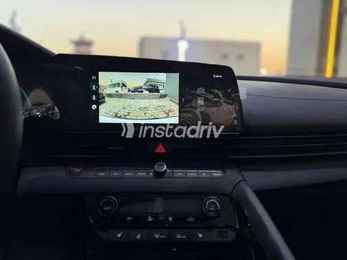 Hyundai Elantra 2024 White New for Sale - 7