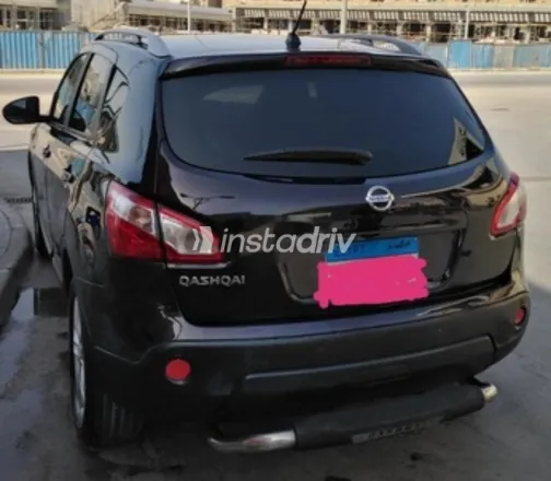 نيسان قشقاي 2014 باذنجاني مستعملة للبيع - 2