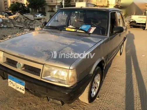 فيات شاهين 2005 فضي مستعملة للبيع - 1