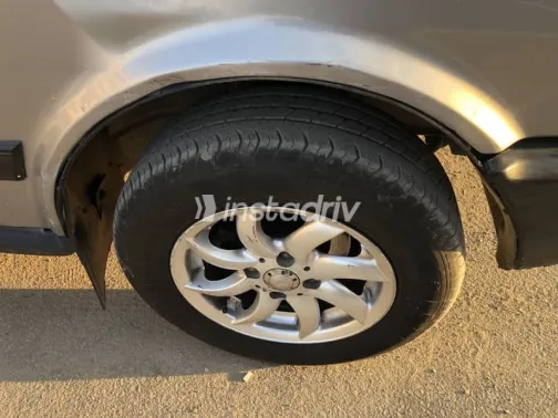 فيات شاهين 2005 فضي مستعملة للبيع - 6