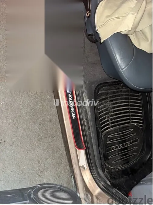 فولكس فاغن بوينتر 2006 ذهبي مستعملة للبيع - 3