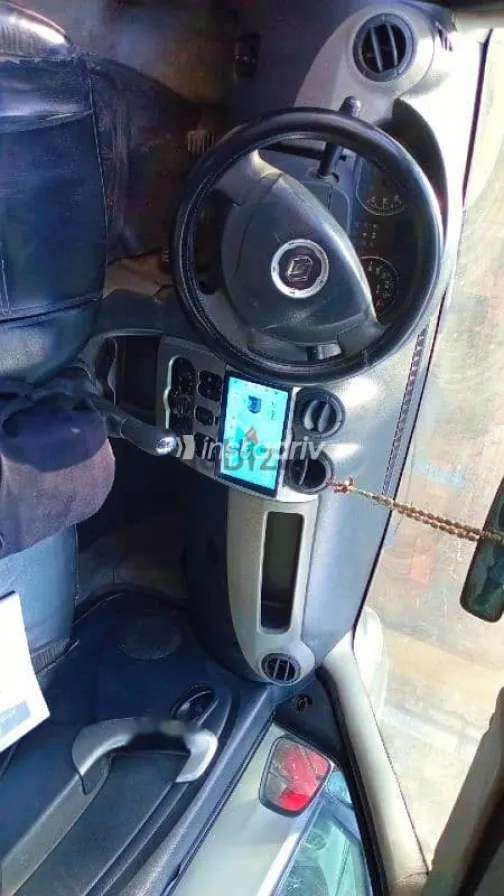 رينو لوجان 2011 أسود مستعملة للبيع - 1