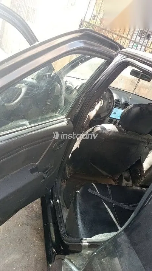 رينو لوجان 2011 أسود مستعملة للبيع - 3