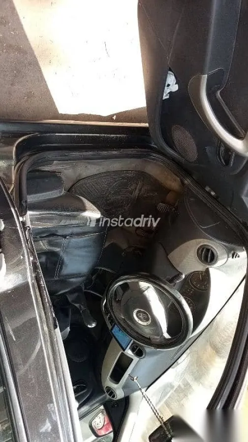 رينو لوجان 2011 أسود مستعملة للبيع - 6