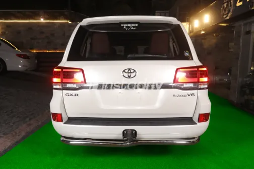 تويوتا لاند كروزر 2019 أبيض مستعملة للبيع - 4