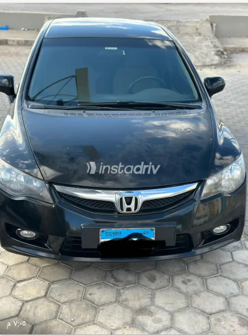 Honda Civic 2011 White Used for Sale - 4