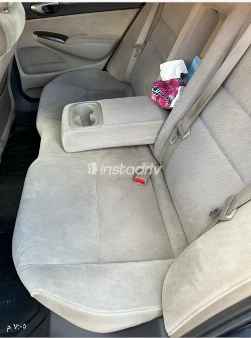 Honda Civic 2011 White Used for Sale - 7