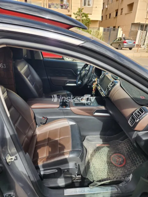 Citroën C5 Aircross 2021 White Used for Sale - 8