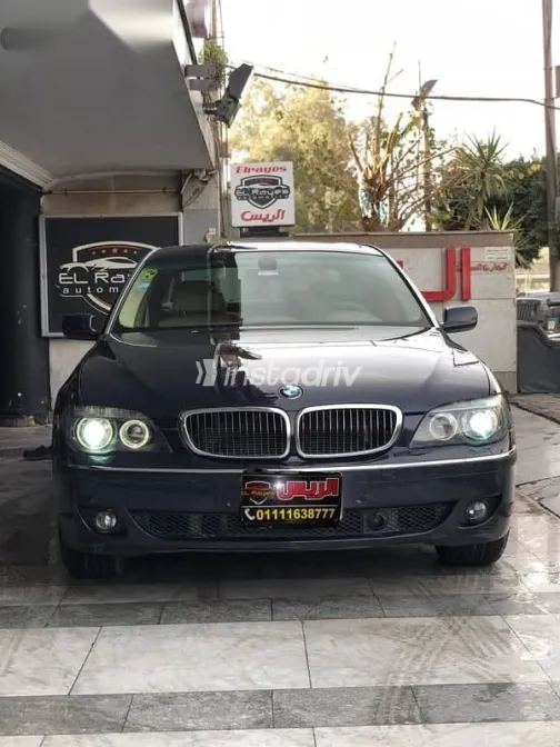 بي ام دبليو 740 2007 أزرق غامق مستعملة للبيع - 1