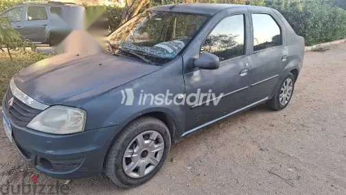 رينو لوجان 2011 أزرق غامق مستعملة للبيع - 1