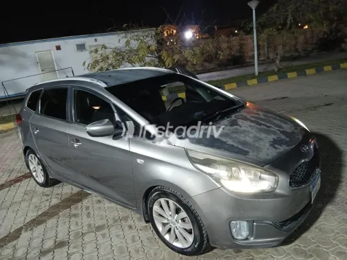 كيا كارينز 2015 رمادي مستعملة للبيع - 4