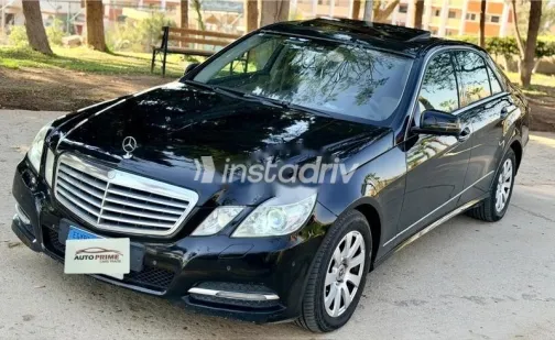 Mercedes E 300 2011 Black Used for Sale - 3