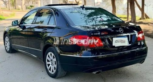 Mercedes E 300 2011 Black Used for Sale - 4