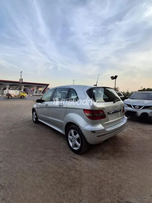 مرسيدس B 150 2006 فضي مستعملة للبيع - 4