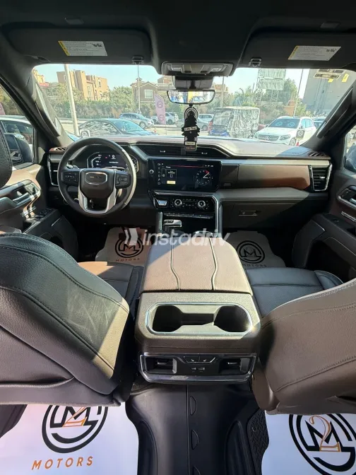 جى ام سى سييرا 2025 أبيض مستعملة للبيع - 3