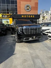 جى ام سى سييرا 2025 أبيض مستعملة للبيع