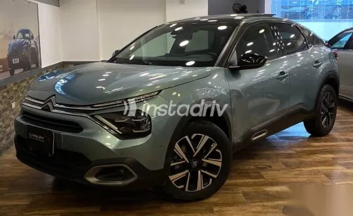 سيتروين C4 2023 أزرق غامق مستعملة للبيع - 3