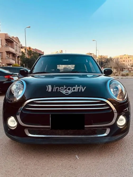 Mini Cooper 2021 Black Used for Sale - 2