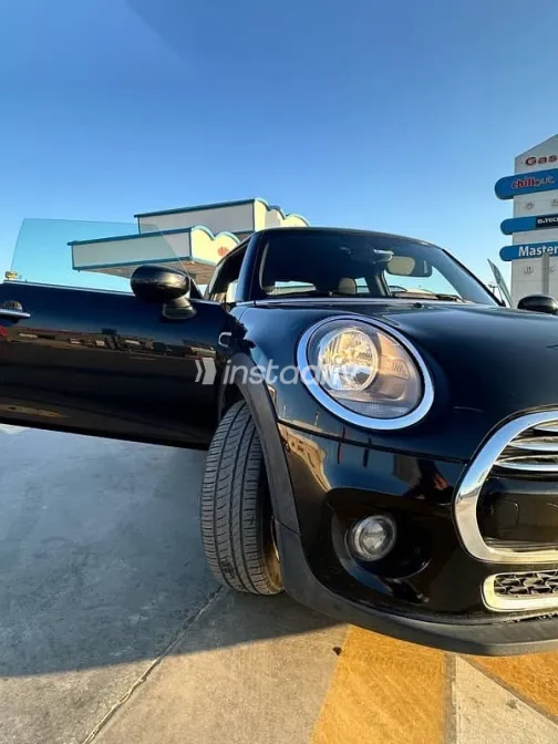 Mini Cooper 2021 Black Used for Sale - 4
