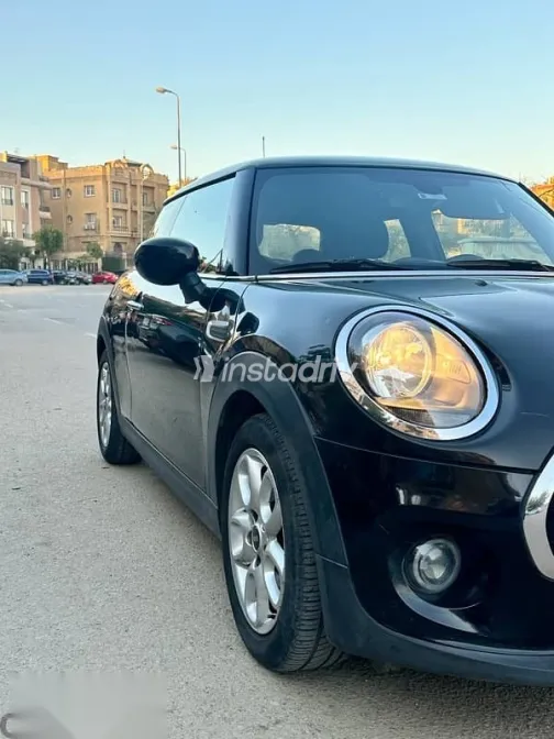 Mini Cooper 2021 Black Used for Sale - 6