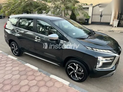 مرسيدس B 180 2021 أزرق غامق مستعملة للبيع - 4