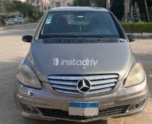 مرسيدس B 150 2006 أبيض مستعملة للبيع - 1