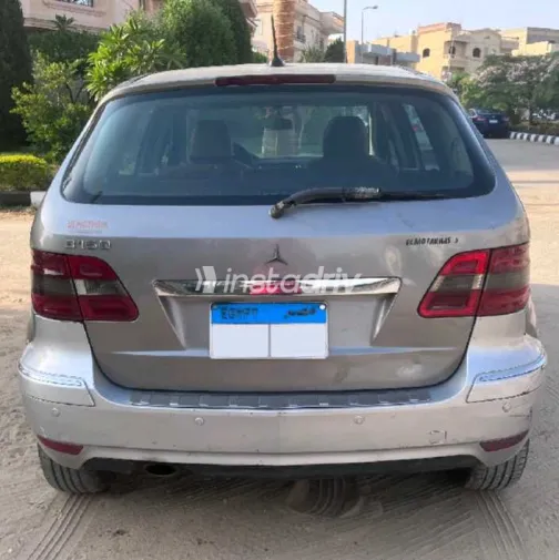 مرسيدس B 150 2006 أبيض مستعملة للبيع - 2