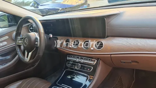 مرسيدس E 180 2019 أبيض مستعملة للبيع - 1