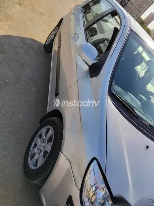 هيونداي جيتز 2008 فضي مستعملة للبيع - 4