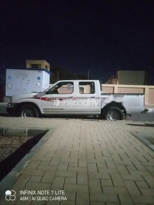 نيسان بيك اب 2016 أبيض مستعملة للبيع - 1