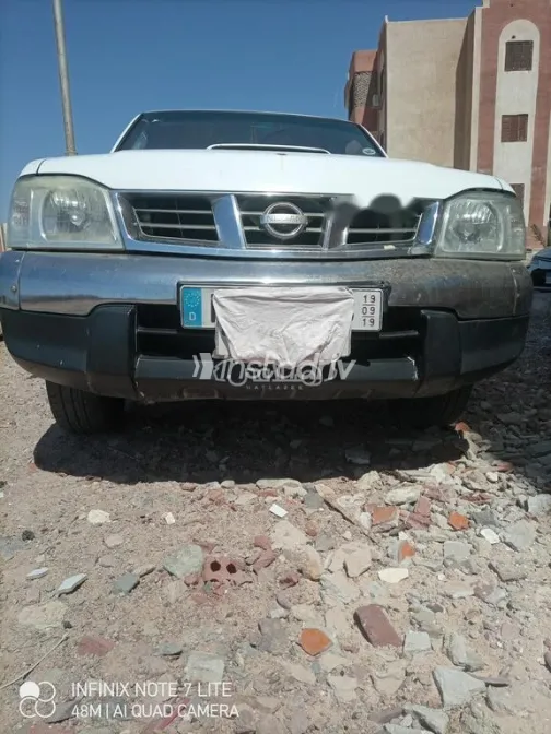 نيسان بيك اب 2016 أبيض مستعملة للبيع - 5