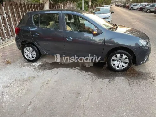 رينو سانديرو 2021 رمادي مستعملة للبيع - 2