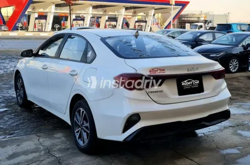 كيا K3 2022 أبيض مستعملة للبيع - 4