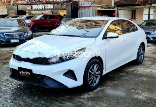 كيا K3 2022 أبيض مستعملة للبيع - 5